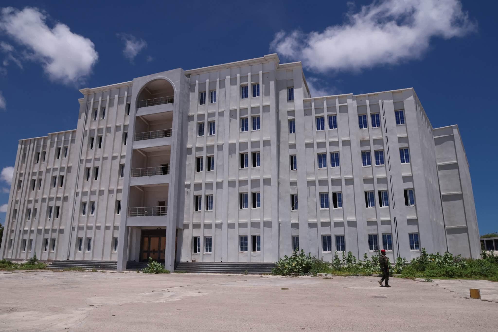 HALMEEL centre front facade