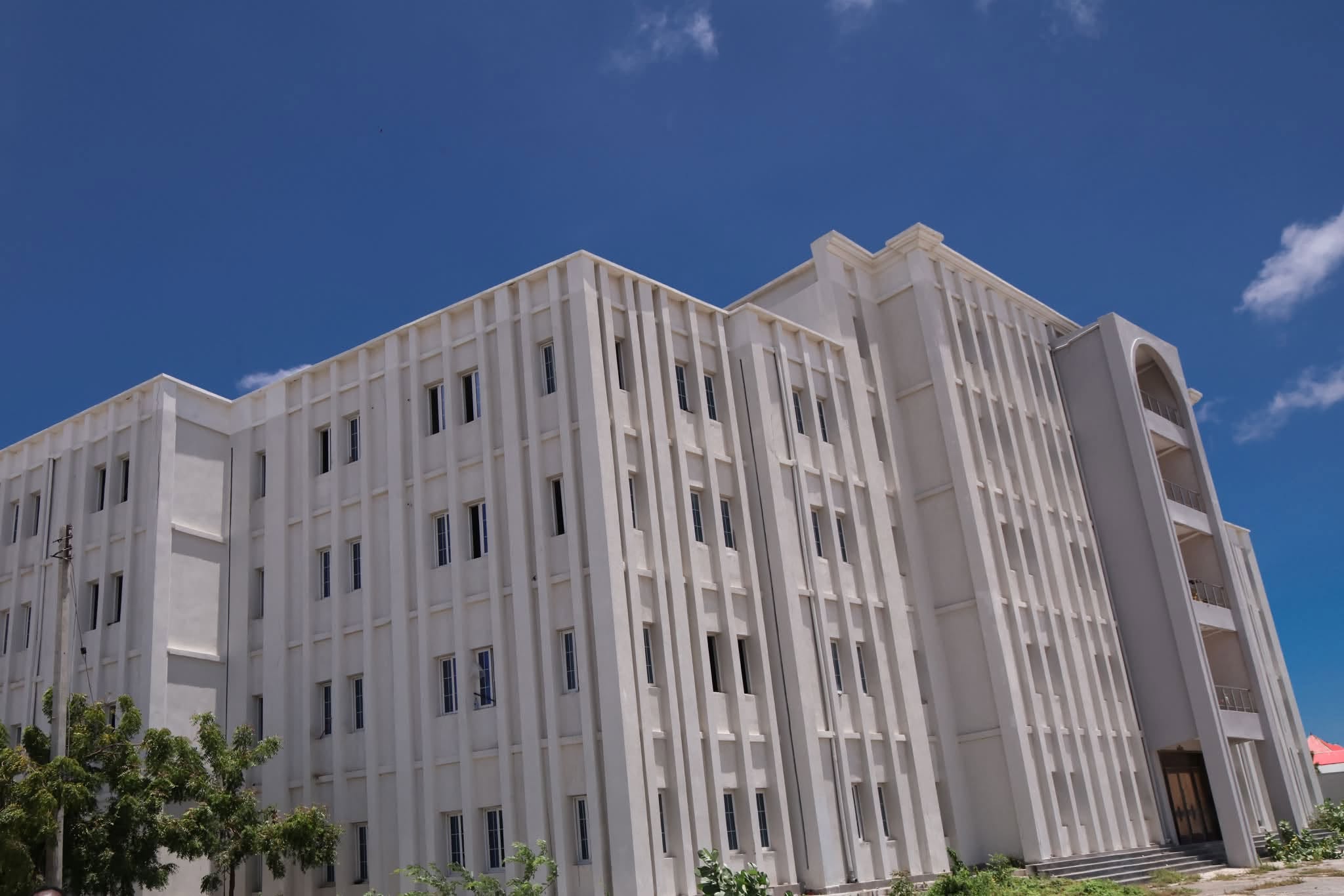 HALMEEL centre side facade